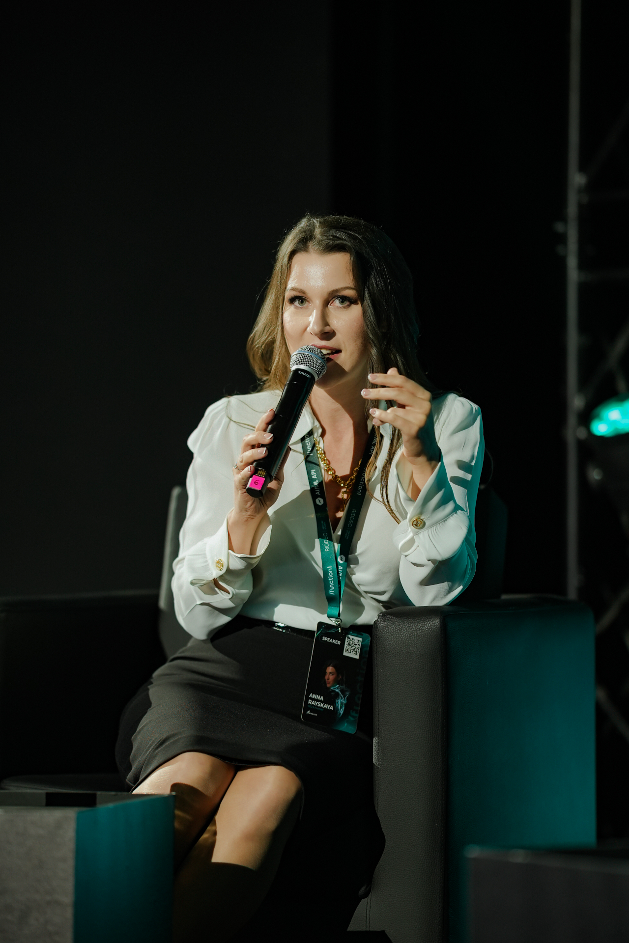 Anna Rayskaya speaking at Function 1 AI conference in Dubai